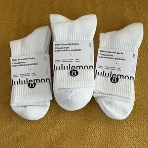 5 Pairs Lululemon Athletica Men’s Daily Essential Quarter Socks NWT